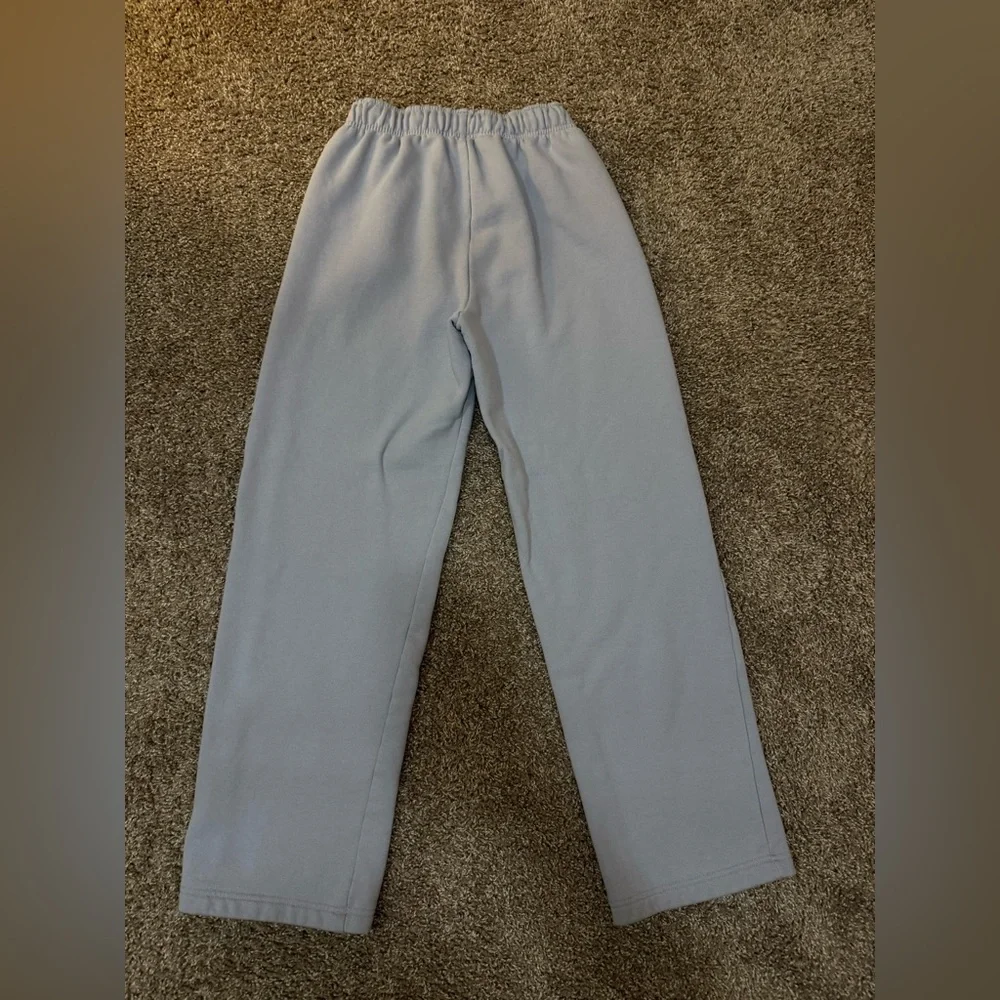 Alo Yoga Accolade Straight Leg Sweatpant - Picture 7 of 7